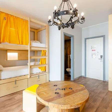 Yes Hostel
