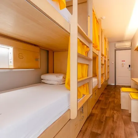 Auberge de jeunesse Yes *
