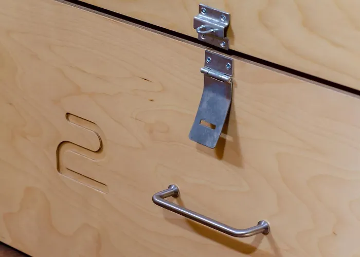 ホステル イエス *