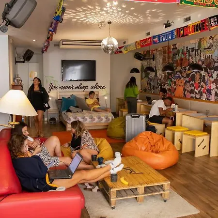 Yes Hostel *
